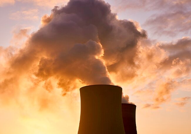 O termo “transição energética” é de fato o mais apropriado para as mudanças que o mundo precisa fazer em suas matrizes energéticas? nuclear power plant 4529392 1280